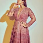 Huma Qureshi Instagram - I dream 🌸 Outfits- @jade_bymk Jewellry - @hybajewels HMU - @makeupby_mahimawachher Styled by - @who_wore_what_when Photography- @chandrahas_prabhu #tashkent #internationalfilmfestival #2021