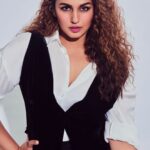 Huma Qureshi Instagram – Kicking off promotions for #Mithya 
On @zee5 
Back to Basics .. 
Styling – @who_wore_what_when 

PS- Don’t miss my eyeliner 👁