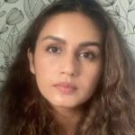 Huma Qureshi Instagram - I’ve joined hands with @savethechildren_india to help Delhi fight the pandemic. They need our help now more than ever. We are working to build a temporary hospital facility in Delhi, that will have a 100 beds along with an oxygen plant. The project also aims to provide medical kits to patients for treatment at home, that will include consultation with a doctor & psycho social therapist to ensure that the patient make a full recovery. Take the pledge with me, help breath life back into Delhi. #BreathOfLife #ProtectAMillion Link in Bio India donors: http://savethechildren.in/huma-for-delhi International donors: bit.ly/3f5PxzD