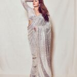 Huma Qureshi Instagram - The Ivory Story Final dump … #ivory #sari #sarinotsorry Saree - @houseofneetalulla Jewellery - @ambrusjewels Hair - @susanemmanuelhairstylist Make up - @ajayvrao721 Styling - @who_wore_what_when Photography - @chandrahas_prabhu