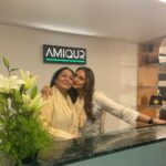 Huma Qureshi Instagram - What a fun day with my mummy @amiqurunisexsalon and all the lovely ladies !!! So so so proud of you and excited for your new endeavour!! Everything I am today is coz of you .. everything I have learnt is because of you . You are my shield you are my strength ! And you amaze me everyday ... Age is no barrier to starting something new and taking risks.. Kudos to you mummaaaaa 🥰🥰🥰 love you always !!! #mummyisthebest @sabiaqureshi @rashisobtimakeup @ig_midgardian @sarahlxix @fatima_khanam