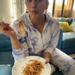 Huma Qureshi Instagram – Enjoying my cheat day in my comfy @amaeeraandvannia matching set Photo and Noodles courtesy @viveck_daaschaudhary 🤣🤣🤣 #friends #cook #cheatmeal #comfy #style #pjs