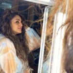 Huma Qureshi Instagram – Mirror Mirror on the wall … Said Noone .. 
photo credit @miramakeup #glasgow #shoot #bts #vanity #vanitymirror #poser @ajayvrao721