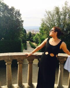 Huma Qureshi Instagram - Found some old pics from a vacation I took in Italy #throwback #florence #capri My prayers are with everyone affected by this pandemic all over the world #weareinthistogether #prayers #indiafightscorona #day8 #21daylockdown