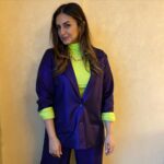 Huma Qureshi Instagram – I am my own experiment !! Last spotted at an event in #bangalore #ootd #pantsuit #neon #vibe 
Pant suit- @rsbyrippiisethi
Turtleneck – @adk_avishidayalkalra
Neckpiece- @fancypantsofficial
Ring- @jhelum_fashion_house
Heels- @tresmode
Fashion Director- @officialkavitalakhani
Sr. Stylist- @aeshu_lalan
Glam : @ajayvrao721
Hair : @sanapathan104