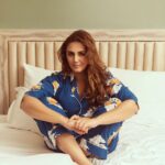 Huma Qureshi Instagram - Let’s stay in and order pizza kind of a day !! Missing home .. But I’m shooting Nightsuit- @dandelion.india Hair - @susanemmanuelhairstylist Make up - @ajayvrao721 Styling - @who_wore_what_when Photography - @chandrahas_prabhu