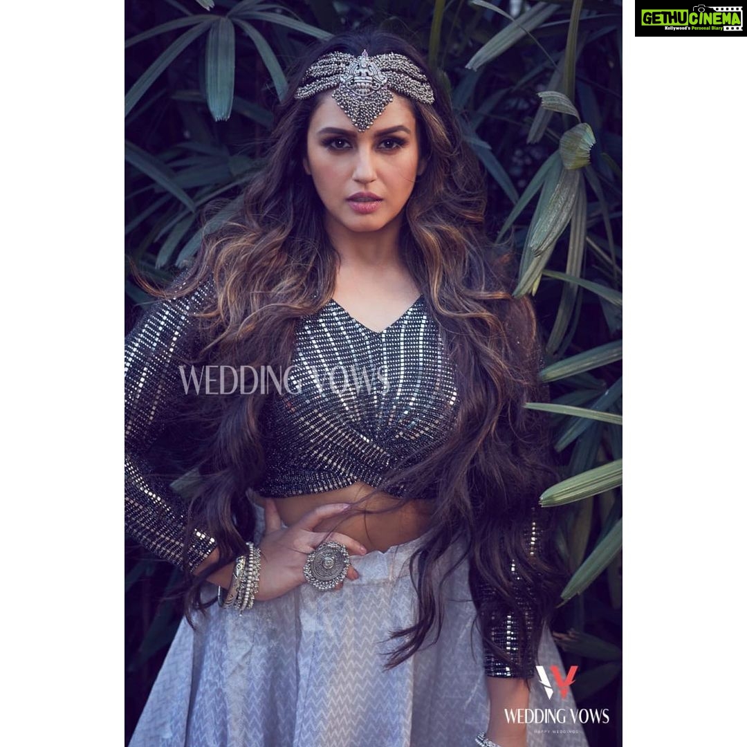 Huma Qureshi Instagram - Warrior Princess 💎 #shoot #fashion #luxury #magazine Magazine: @weddingvows.in Produced by: @maximus_collabs_ Photographer: @kadamajay Styled by: @officialkavitalakhani Assisted by: @aeshu_lalan Hair: @sanapathan104 Makeup: @ajayvrao721 Jewellery: @pooja.beautifullyyours Location partner: @hyattregencymumbai Media Director: @media.raindrop Team Wedding Vows: @NadiiaaMalik Top: @ladeeda_couture Skirt: @trisvaraa