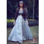 Huma Qureshi Instagram – Warrior Princess 💎 #shoot #fashion #luxury #magazine 
Magazine: @weddingvows.in
Produced by: @maximus_collabs_
Photographer: @kadamajay
Styled by: @officialkavitalakhani
Assisted by: @aeshu_lalan
Hair: @sanapathan104
Makeup: @ajayvrao721
Jewellery: @pooja.beautifullyyours
Location partner: @hyattregencymumbai
Media Director: @media.raindrop
Team Wedding Vows: @NadiiaaMalik
Top: @ladeeda_couture
Skirt: @trisvaraa