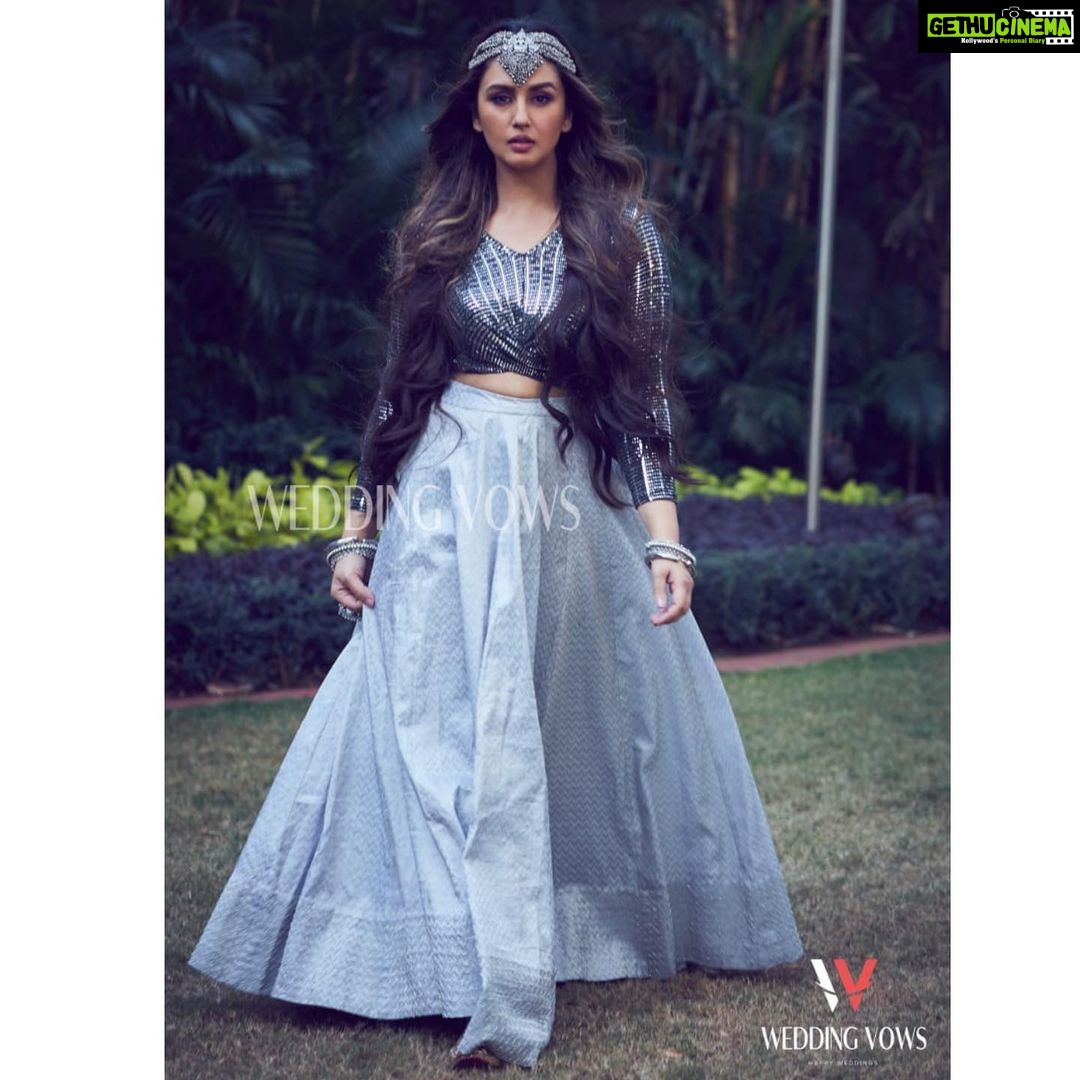Huma Qureshi Instagram - Warrior Princess 💎 #shoot #fashion #luxury #magazine Magazine: @weddingvows.in Produced by: @maximus_collabs_ Photographer: @kadamajay Styled by: @officialkavitalakhani Assisted by: @aeshu_lalan Hair: @sanapathan104 Makeup: @ajayvrao721 Jewellery: @pooja.beautifullyyours Location partner: @hyattregencymumbai Media Director: @media.raindrop Team Wedding Vows: @NadiiaaMalik Top: @ladeeda_couture Skirt: @trisvaraa