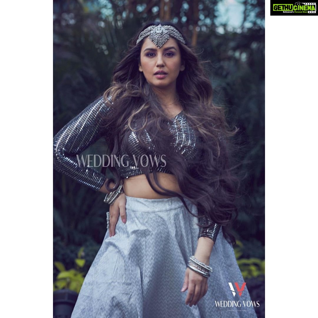Huma Qureshi Instagram - Warrior Princess 💎 #shoot #fashion #luxury #magazine Magazine: @weddingvows.in Produced by: @maximus_collabs_ Photographer: @kadamajay Styled by: @officialkavitalakhani Assisted by: @aeshu_lalan Hair: @sanapathan104 Makeup: @ajayvrao721 Jewellery: @pooja.beautifullyyours Location partner: @hyattregencymumbai Media Director: @media.raindrop Team Wedding Vows: @NadiiaaMalik Top: @ladeeda_couture Skirt: @trisvaraa