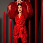 Huma Qureshi Instagram - Red Hawt 🔥🔥🔥 Outfit- @houseofmasaba Makeup @sahithya.shetty Ear rings & rings- @minerali_store Heels- @ceriz_fashion Fashion director- @officialkavitalakhani Sr. Stylist- @aeshu_lalan #ootd #red #slay #fashion #goodcause Photo @nupur.agarwal.photography ❤️