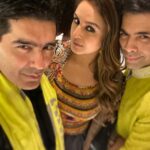 Huma Qureshi Instagram - Neon-Twinning Nights with @karanjohar @manishmalhotra05 #Posers #Diwali #nights #celebration #neon