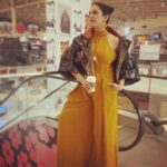 Huma Qureshi Instagram – Coffee and Retail Therapy.. Photo @aditidogra9 Style @kavs1977 #coffee #shopping #retailtherapy #mall
Jumpsuit – @zwaan.official 
Jacket – @rockystarofficial 
Earrings – @misho_designs 
Neck piece – @valliyan