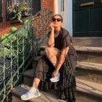 Huma Qureshi Instagram - Spot the difference... Photo @r0hit Fashion Direction @kavs1977 Outfit: @forevernew_india Glasses @maisonvalentino Moral support and love @aditidogra9 #sunkissed #newyork #girl #travel #gypsy #bohemian #nomakeup #nofilter New York, New York