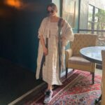 Huma Qureshi Instagram – Comfy Chic … Fashion Director: @kavs1977 
Outfit: @chola_the_label
Sunglasses: @rayban
Shoes @Nike 
#comfy #chic #browngirl #LA #life #sunkissed Los Angeles, California