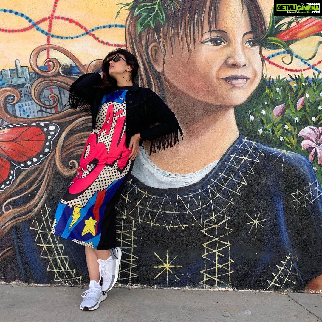 Huma Qureshi Instagram - One should either be a work of art, or wear a work of art - Oscar Wilde (or better be BOTH ) Fashion Director @kavs1977 Dress: @bigc_fashionfirst Jacket: @onlyindia Shoes: @adidas @adidasrunning #ultraboost19 #art #fashion #wallart #mood #citygirl #citygirlsummer Los Angeles, California