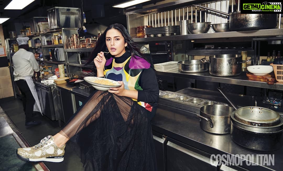 Huma Qureshi Instagram - Reminded of simpler times .. when Pasta was not referred to as Carbs π PS - No pasta was consumed in the making of this photo π€ͺ @cosmoindia Editor: Nandini Bhalla (@nandinibhalla) Fashion Stylist: Zunaili Malik (@zunailimalik) Photographer: Prabhat Shetty (@prabhatshetty) Hair: Hiral Bhatia (@bbhiral) Makeup: Ajay Vishwasrao (@ajayvrao721) @media.raindrop . . . #pasta #carbs #moment #kitchen #shoot #foodlover #caught #birthdaymonth #cover #birthdaymonthcovergirl