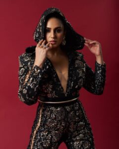 Huma Qureshi Instagram - MissIndia2019 #aboutlastnight Designer: @robertabinader 📷: @yash_v_bhadauria Makeup: @ajayvrao721 Hair: @susanemmanuelhairstylist Earring: @hcraftjewellery Rings : @mirarijewels, @gehnajewellers1 Styled by : @wardrobist, @aasthasharma, @malvika_tater, @iammanisha #missindia2019 #Fashion #love #ootd