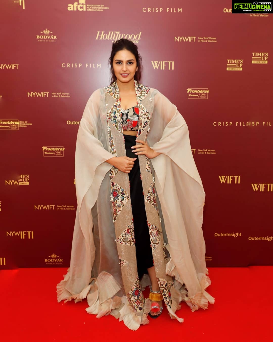 Huma Qureshi Instagram - Had a great time at WOMEN IN FILM AND TELEVISION's event!! @hollywoodreporter #livevictoriously @greygoose @fetch_india @pankhurifetch All clothing - @anamikakhanna.in Shoes @sophiawebster Styled by - @ayeshaaminnigam @shauryaathley Hair and make up - @shaanmu 📸 - @davebenett #greygooselife #cannes #2019 #Cannes2019