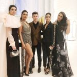 Huma Qureshi Instagram - Strong women support each other, Real women support each other. Thank you @priyankachopra and @nickjonas jiju for making our night about Desi Girl Power. @dianapenty @realhinakhan @chopard  #livevictoriously @greygoose  @fetch_india @pankhurifetch  #greygooselife #cannes #2019  #Cannes2019