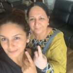 Huma Qureshi Instagram - Me and Mom went to vote today !! #HappyMothersDay to the woman who taught me the difference between right and wrong , good and bad , who shaped me into who I am .. If only I can be half the woman she is .. @aminasaleemqureshi .. #Delhi #getinked Vote for a country that honours your mothers and fathers & paves the way for a better generation #lovemymummy #lovemyIndia