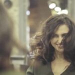 Huma Qureshi Instagram - On days like this, when my hectic shoot life leaves my hair in a perpetual mess, I love squeezing in my quick, personalized 20 minute in-salon treatment by Serie Expert Powermix by @lorealpro. YES, you heard that right, 20 minutes is all it takes!! This #InstantHairFix, is an absolute saviour on any bad hair day! THANK YOU @geetanjalisalon & @lorealpro. #lorealprofindia #instanthairfix #serieexpert #sp #hairtransformations Geetanjali Salon
