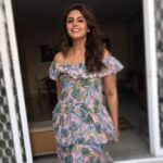 Huma Qureshi Instagram - I was never the prettiest girl in my class but I was always the smartest. I believe in keeping it real and the way I present myself .. No societal pressures could change that.. My flaws are my real strength. Let's be who we are and #LetsBreakTheRulesOfBeauty For me confidence is the key. I am unafraid to be myself. That for me is the true meaning of being beautiful and authentic @dove #pretty #authentic #humaqureshi #realme