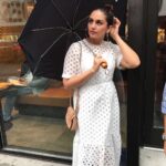 Huma Qureshi Instagram - Throwback to that rainy day in New York #newyork #throwback #blackumbrella Take me there ...