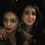 Huma Qureshi Instagram – Sanjuuuu!!! Can’t believe you getting married girl !!! @sanjanabatra ❤️❤️❤️ Love you to the moon and back #sanjpickedaberi What a fun night !!