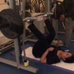 Huma Qureshi Instagram - Setting new goals .. everyday .. every night .. #postpackup #workout #training This is a 100 kg leg press .. 50 kg each side.. my legs are sore .. But my spirit is flying @rakeshudiyar #train #humaqureshi #goals @saurabhsethi_1444