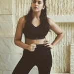 Huma Qureshi Instagram - I don't want to be better than anyone else .. but just be better than I was yesterday... These days my workouts are all about high kicks and higher jumps! After an intense kick boxing session, my immediate need was to get out of my sports bra that left me uncomfortable and itchy. I got my hands on @Reebokindia ’s PureMove bra on @Myntra. Not only does it help me have a fruitful workout session but is comfortable enough to keep it on for a cup of coffee with my girls! #ReebokIndia #PureMove #workout #train #humaqureshi