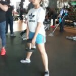 Huma Qureshi Instagram – Burn 🔥That’s how you take care of a jetlag… #legday #workout @rakeshudiyar @fitness_expert_bollywood