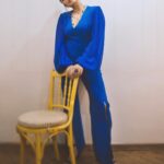 Huma Qureshi Instagram - Someday, I wish upon a star ... @mohitrai @ajayvrao721 @sanapathan104 @tina_motwani @nautankichaiti @harshitadaga01 #blue #yellow #chair #mood #thoughts #wish #star #rainbow