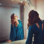 Huma Qureshi Instagram - Looking deep within ... 🤓 @mohitrai @ajayvrao721 @sanapathan104 @tina_motwani @nautankichaiti #mood #mirror #photo #shoot #reflection Outfit - @lolabysumanb Earrings - @mrinalinichandra