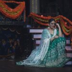 Huma Qureshi Instagram - Thoughts are Things ... 💕 @mohitrai @anitadongre @anitadongrepinkcity @tina_motwani @ajayvrao721 @sanapathan104 @nautankichaiti @harshitadaga01 On set #IndiasBestDramebaaz #mood #ethnic #indian #photography #thoughts #mood