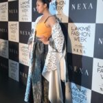 Huma Qureshi Instagram - Shine on 💎 @two.twostudio @ajayvrao721 @akshatahonawar #lakmefashionweek @lakmefashionwk #showstopper #ramp