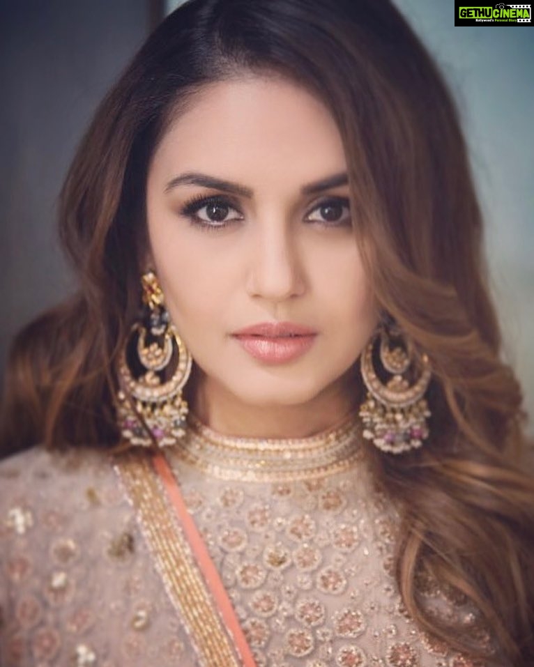 Huma Qureshi Instagram - Eid Mubarak ❤ #Peace #Love #Light