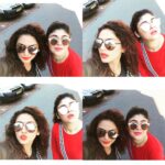 Huma Qureshi Instagram - Reflective sunglasses , red lips and wild hair ... are just a few things we both love 😉😉 Happy Bday @bohemiangirl9 Hope u are have a rocking bday saat samundar paar ... come soon you need to throw a proper bday party 🎉❤Love you