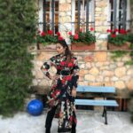 Huma Qureshi Instagram – Flower Power 🌺 For interviews in #Cannes @mohitrai @manjarisinghofficial @greygooseindia #greygooselife #Cannes #humaatcannes #humaqureshi #festivaldecannes