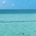 Ileana D'Cruz Instagram - Weekend mood 📸 by my sneaky photographer @dr.namratajadwani #dnd #happyplace #waterbaby Kuda Villingili Maldives