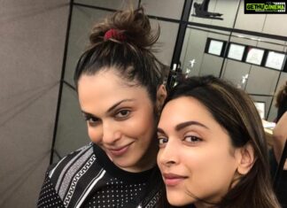 Isha Koppikar Instagram - Happy Birthday to this beautiful soul @deepikapadukone 💖 Keep rocking, keep growing! Wishing you a fabulous year ahead 🤗🥳 #happybirthdaydeepikapadukone #deepikapadukone #ishakoppikar #ishakoppikarnarang #deepveer #nofilter #nomakeup #birthdaywishes #gymselfie #actresses