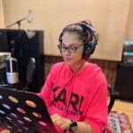 Isha Koppikar Instagram – Dubbing for my new web series in progress…. 🎤

#dubbing #nerdmode #shoot #behindthescenes #ishakoppikar #recording