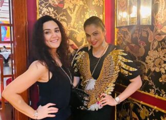 Isha Koppikar Instagram - Look whom did I bump into... after ages 😁 @realpz @imouniroy Outfit by @diseno.in #mumbaiindubai #dubaidairies #prietyzinta #mouniroy #bollywoodindubai #dubai #afterages