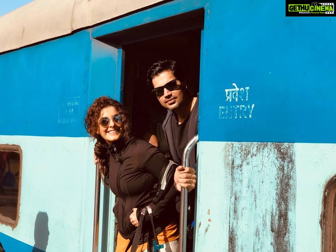 Isha Talwar Instagram - Zhook zhook,zhook zhook!!! #WIP