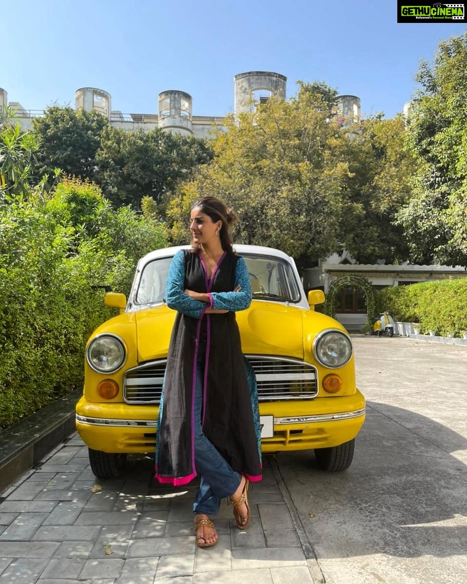 Isha Talwar - 140.1K Likes - Hindustan Motors, need a new ambassador? Call me maybe! 😋😉
Chillin' at @lebualucknow... 💛✨