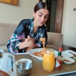 Isha Talwar Instagram – Aaj ka pravachan… you will find kaafi saara pasta in your jeevan ka raasta. Bas khaate jao aur mauj manao 😛😎

#Reels #ReelItFeelIt