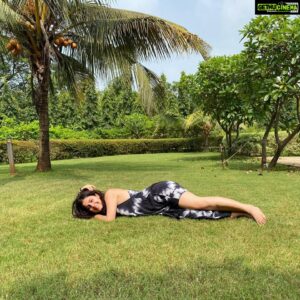 Isha Talwar Instagram - Tan-tastic Tuesday 😉