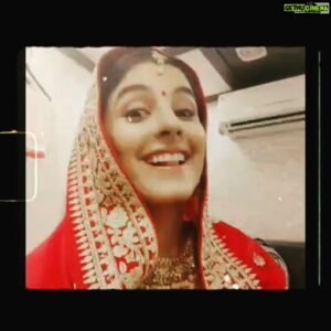 Isha Talwar Instagram - Aapko aur aapke ghar walon ko Dussehra ki dheron shubh kamnayein ! 
~~~
P.S: Madhuri ki Durga definitely jaag chuki hai!😋

#Mirzapur2 #bts #vijayadashmi