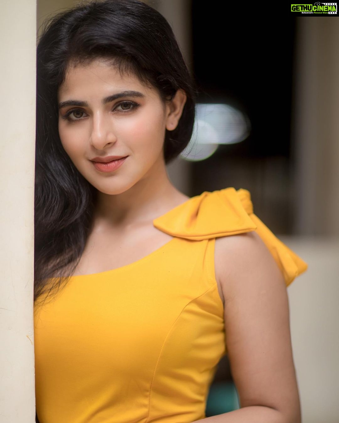 Iswarya Menon Instagram - 💛 . . . @camerasenthil
