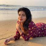 Iswarya Menon Instagram – Sky above , sand below , peace within ♥️